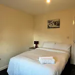 Feriehus House - Sleeps 12 - Parking - Wifi