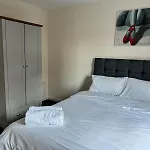 Feriehus House - Sleeps 12 - Parking - Wifi