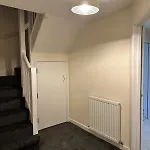 House - Sleeps 10 - Parking - Wifi * Barrow-in-Furness