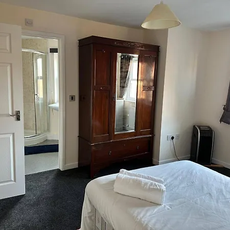 Σπίτι διακοπών House - Sleeps 10 - Parking - Wifi *