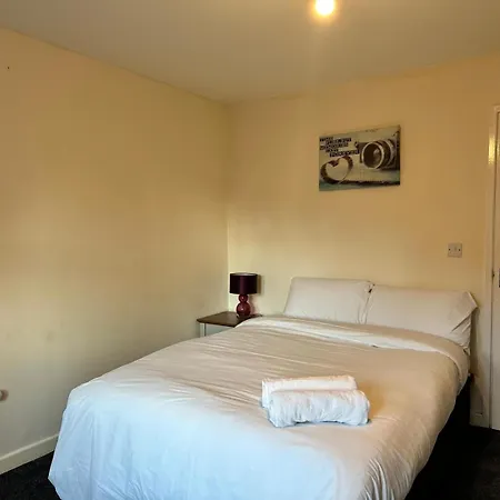 Σπίτι διακοπών House - Sleeps 10 - Parking - Wifi