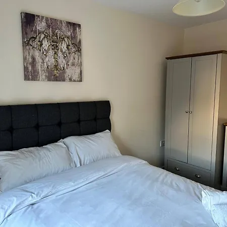 Feriehus House - Sleeps 12 - Parking - Wifi *