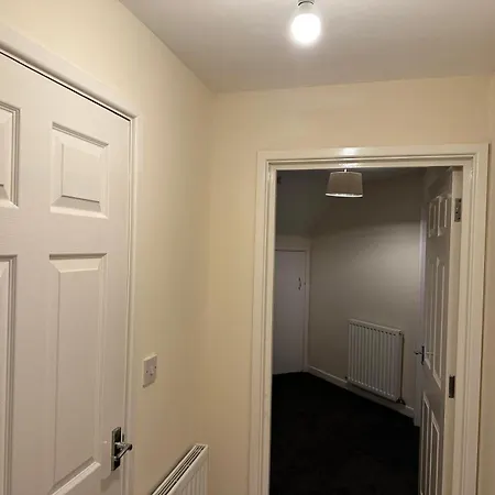 House - Sleeps 10 - Parking - Wifi Σπίτι διακοπών *