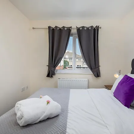 Σπίτι διακοπών House - Sleeps 10 - Parking - Wifi Barrow-in-Furness