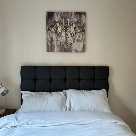 Dom wakacyjny House - Sleeps 12 - Parking - Wifi Barrow-in-Furness