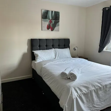 Dom wakacyjny House - Sleeps 12 - Parking - Wifi *